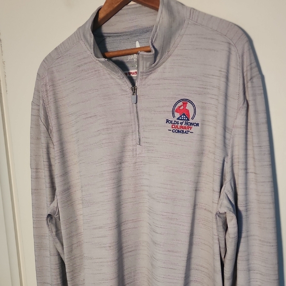 NWOT johnnie O Freedom Isn't Free XL Quarter Zip Muted Purple Folds Of Glory
